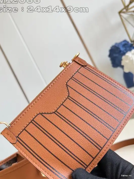 Out Inside Bandoulière BB Neverfull LOUIS VUITTON 0325